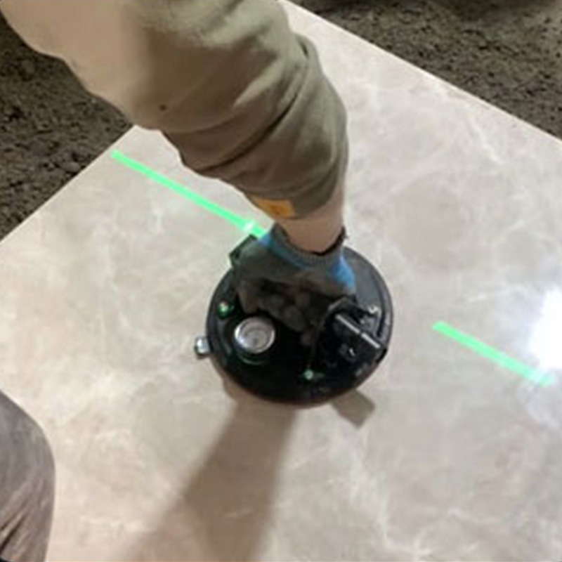 Vacuum suction cup